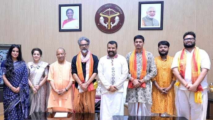 Yogi Adiyanath met Hanuman Ansh team in Lucknow. Photo: X/@CMOfficeUP Yogi Adiyanath, Hanuman Ansh