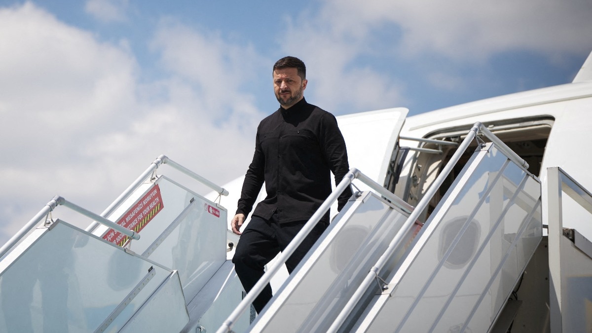 Zelenskyy's plane almost hit by drone while leaving Moldova, says Norway PM