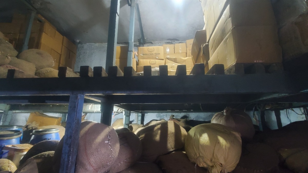 No expiry dates, batch numbers: Ahmedabad seizes 45,000 kg mawa, bans sale