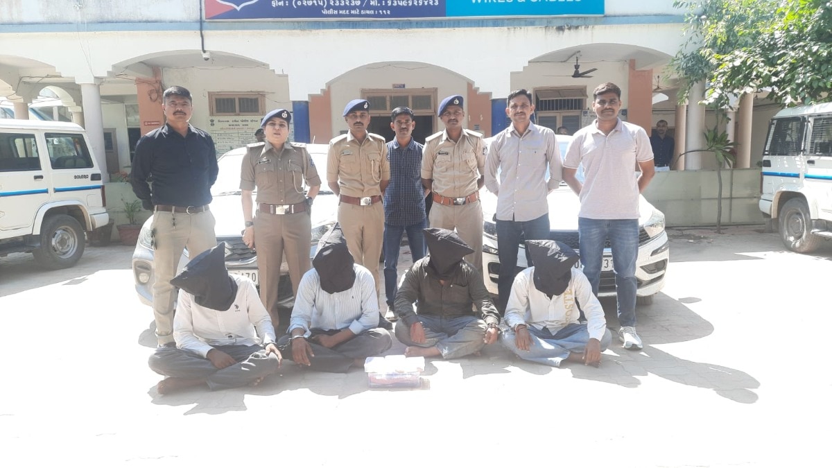 Ahmedabad inspector clings to moving car, pulls handbrake to stop 4 gold robbers