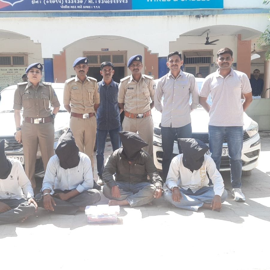 Ahmedabad inspector clings to moving car, pulls handbrake to stop 4 gold robbers