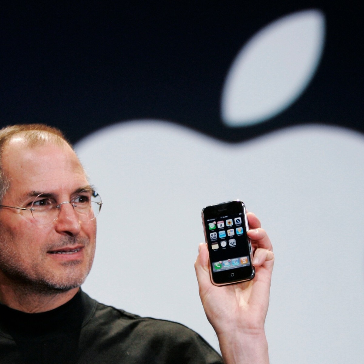 15 yrs since he passed away, Tim Cook and John Ternus remember Steve Jobs on death anniversary
