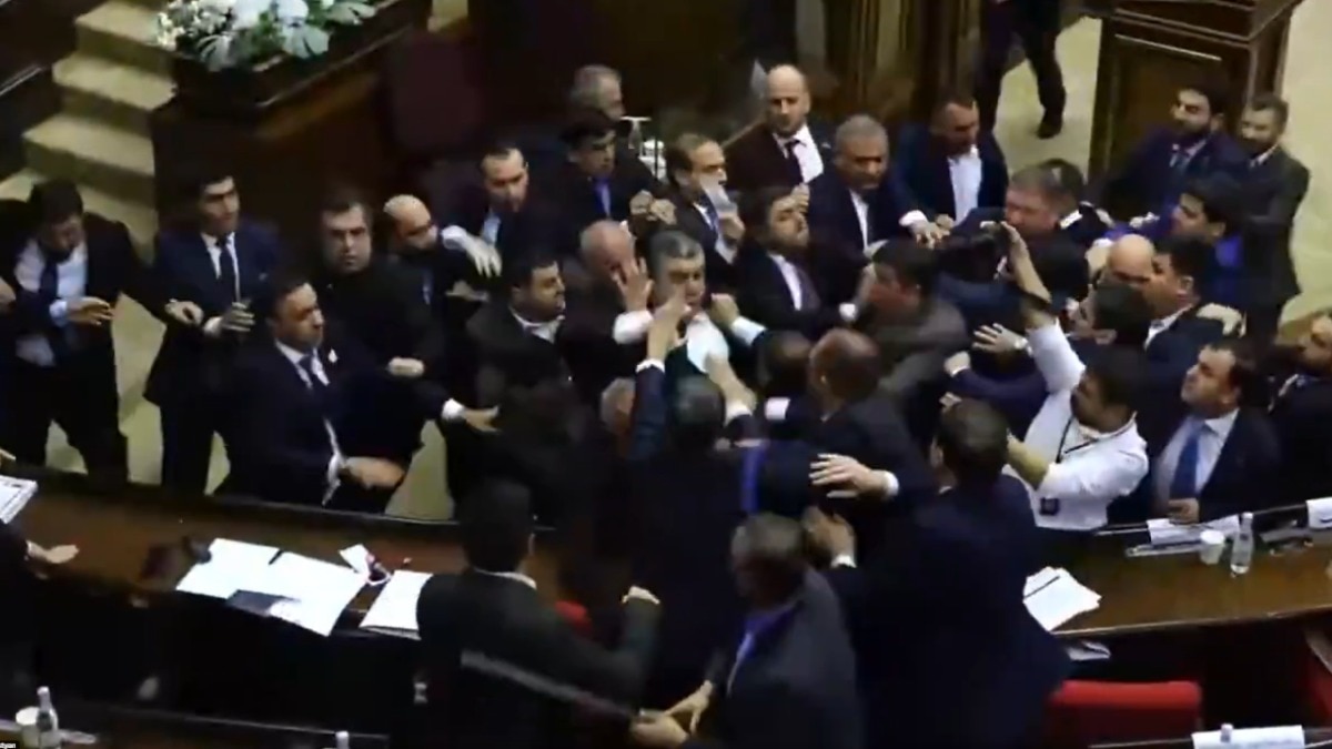 Armenia parliament turns into boxing ring as ruling party, opposition MPs clash