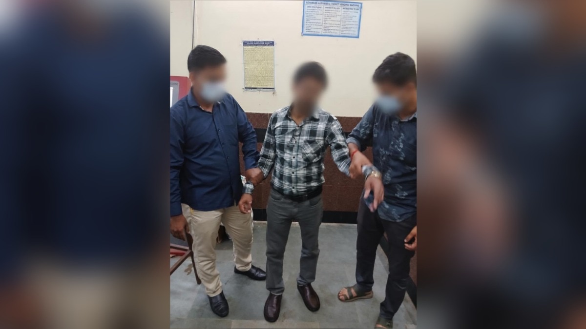 Bengal Revenue Inspector caught taking Rs 4,000 bribe to issue EWS certificate