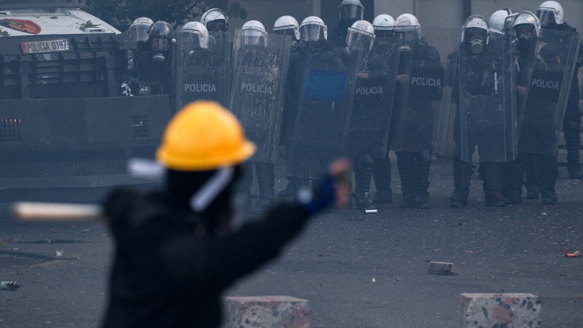 Tear gas, troops and burning barricades: Europe faces another weekend of unrest