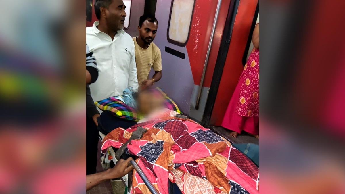 Cancer patient dies on train, passengers forced to travel beside body for 12 hours