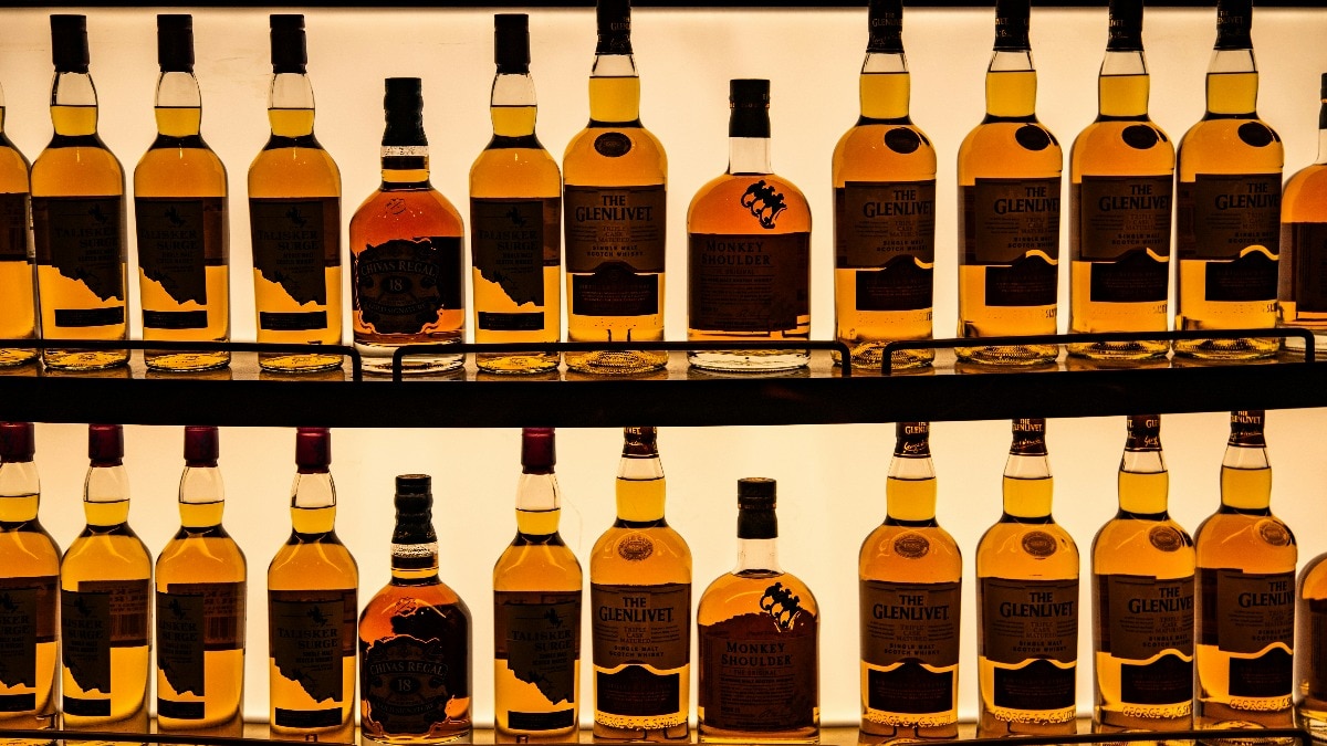 Delhi gets liquor-booking app that barely works, AAP gives 24-hour to withdraw it