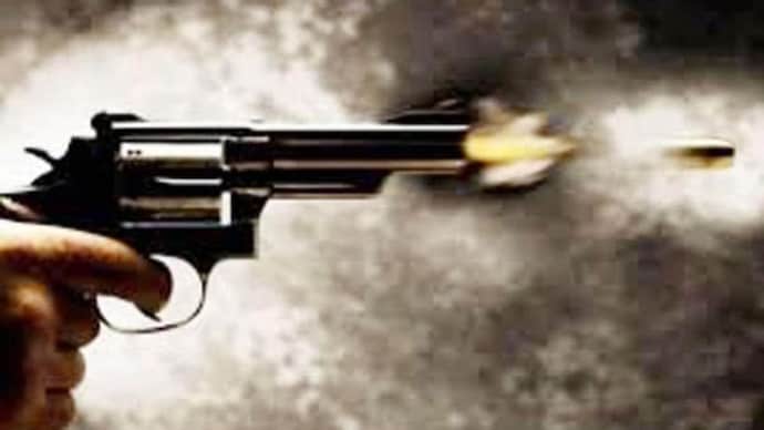 The court said the defence failed to point to any reason why Pinki would falsely implicate her husband, beyond a "bald suggestion" of false implication arising from a matrimonial dispute. (Representative image) Delhi Property Dealer Gunshot Died