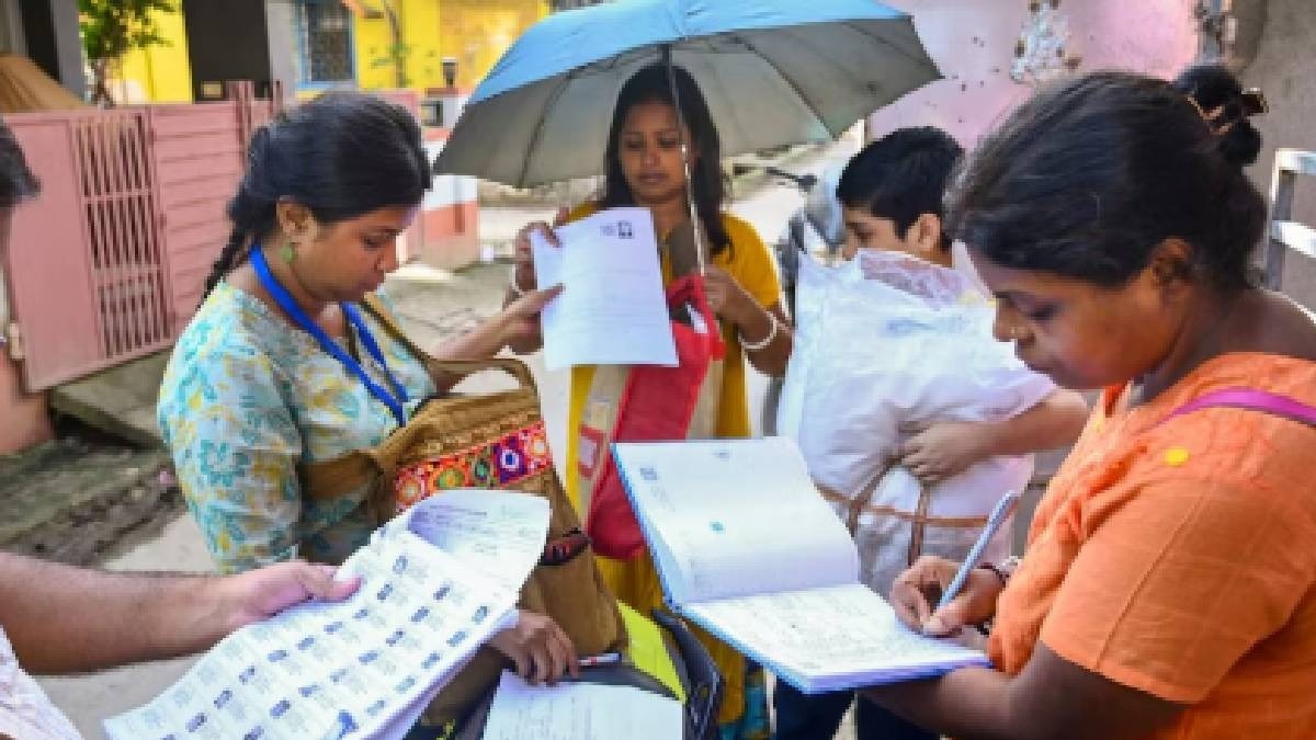 Delhi begins rechecking 47.5 lakh voters dropped from draft electoral rolls