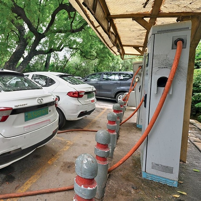 Delhi gets nod for 382 EV charging sites, tender for first 160-180 to follow