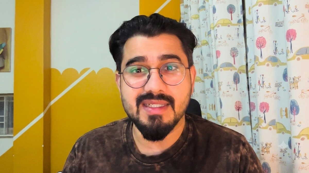 Laid off by Microsoft, he gives himself 30 days to find a better-paying job