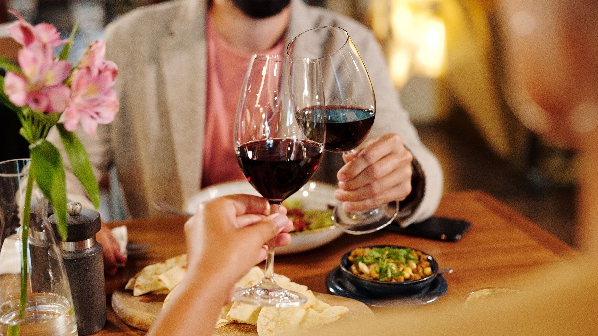 Singapore government to pay for first dates? Wait, there is a catch