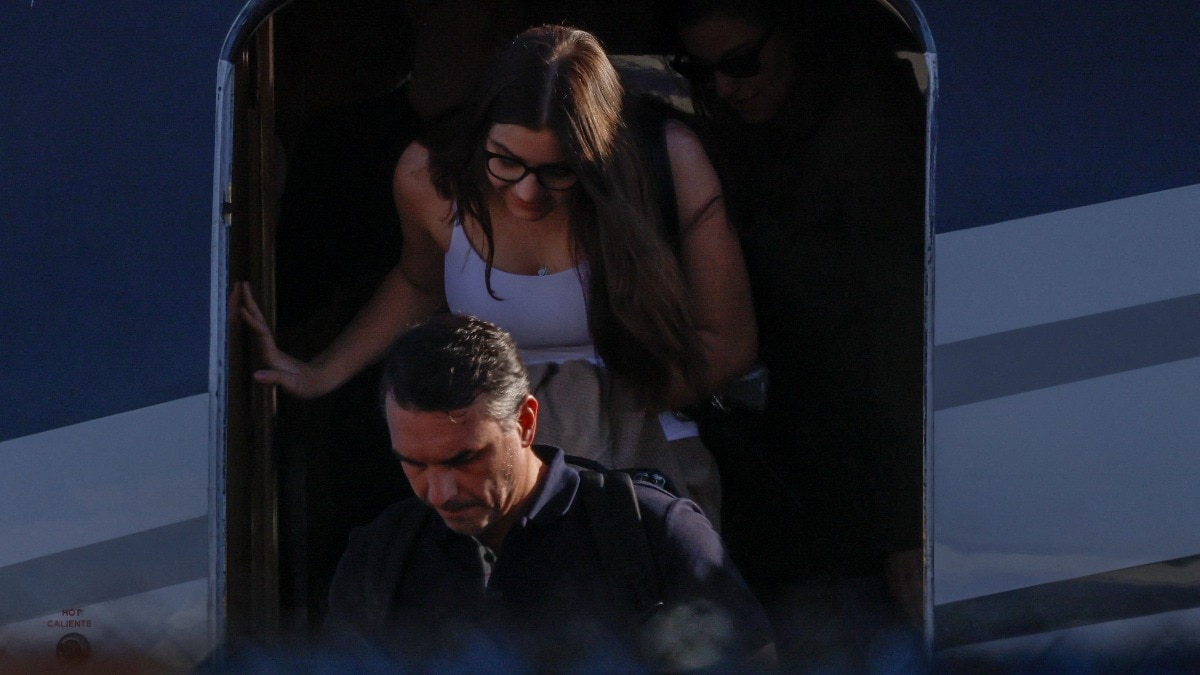 Brazil's Flavio Bolsonaro lands in US after poll loss, setting up Trump-Lula clash