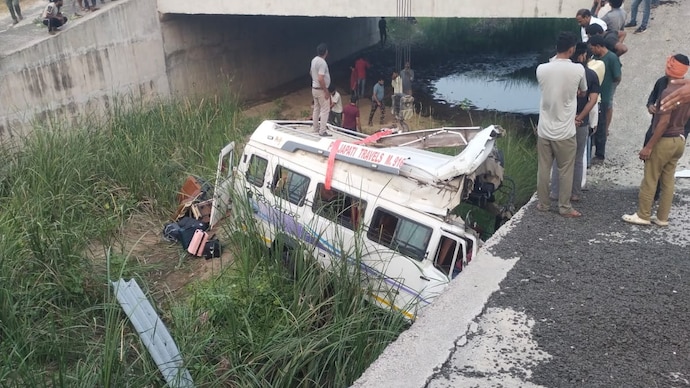 Four passengers were killed as bus overturned in Rajasthan's Kota