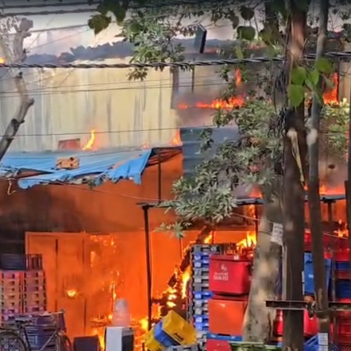 Fire breaks out at online shopping warehouse in Ghaziabad; cylinder blast reported