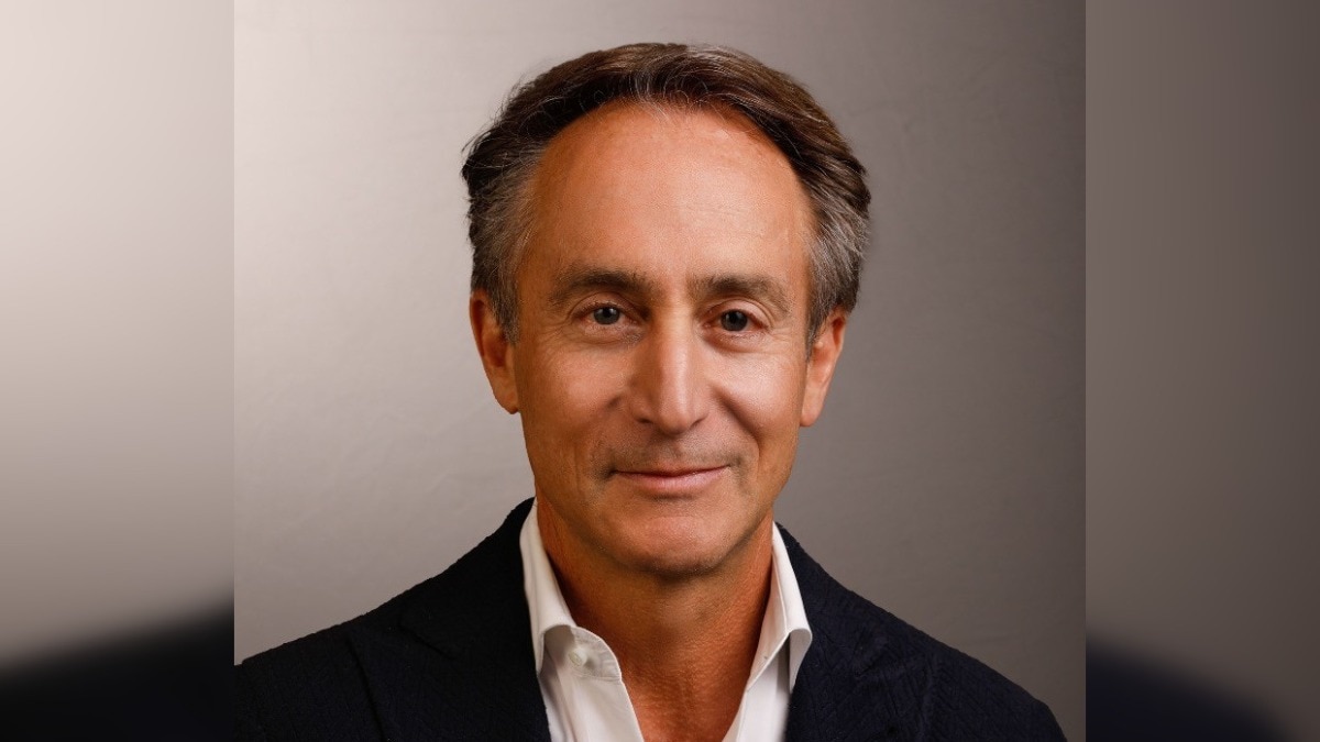 How Ancestry CEO Howard Hochhauser uses casual office lunches to gather honest employee feedback