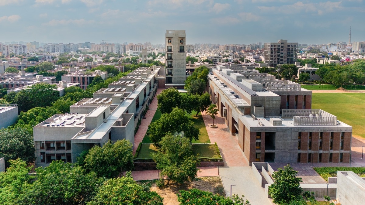 IIM Ahmedabad Summer Placements: Bain, BCG, Goldman Sachs Top Recruiters in Cluster 1
