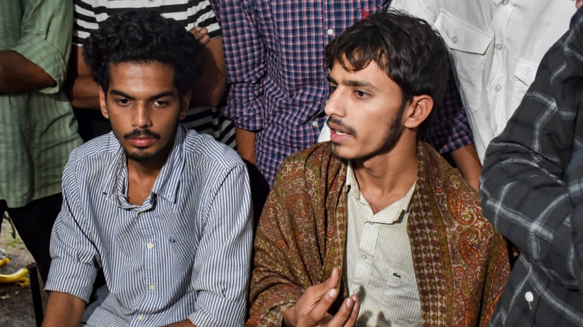 Jamia Issues 'Last Warning' to Hunger Striking Students, Threatens Action