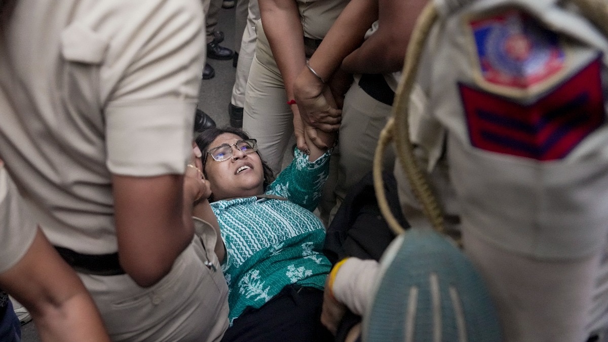 Women journalists detained after groping charge against cops: AISA's Neha Bora