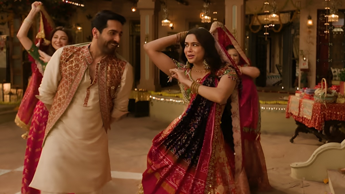 Jhumka Patola: Beauty of old school romance, Shreya's magic in new Yeh Prem... song