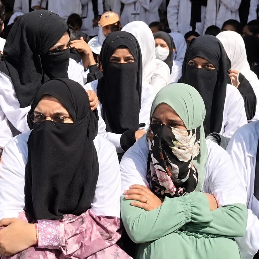 J&amp;K medical students protest