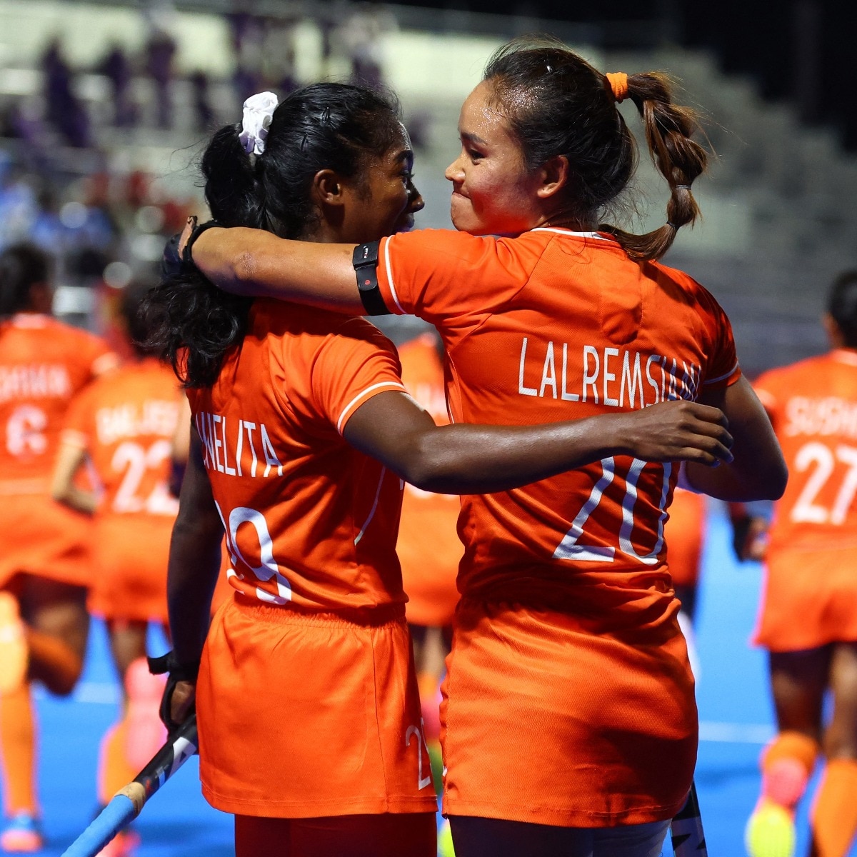 Mizoram rewards Lalremsiami, Lalthantluangi with Rs 25 lakh each for hockey gold