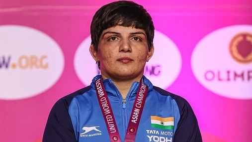 Wrestling Worlds: Manisha stuns home favourite, one win away from historic Gold