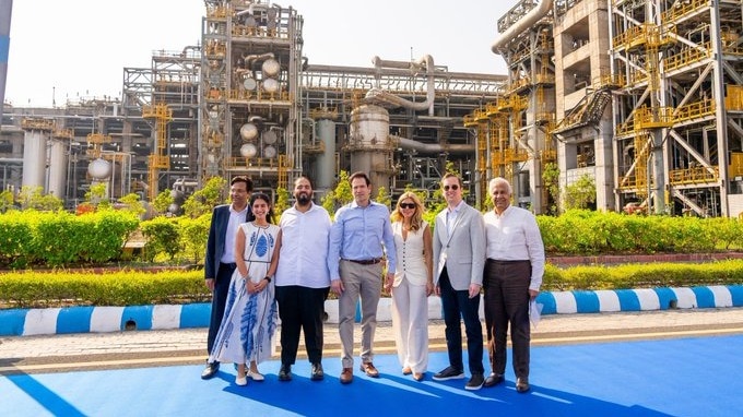 मार्को रुबियो ने रिलायंस के जामनगर रिफाइनरी का दौरा किया, मुकेश अंबानी और परिवार से मिले