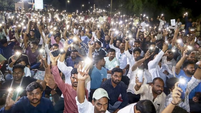 MPSC aspirants have ended their 10-day protest. (Photo : PTI) MPSC Protest