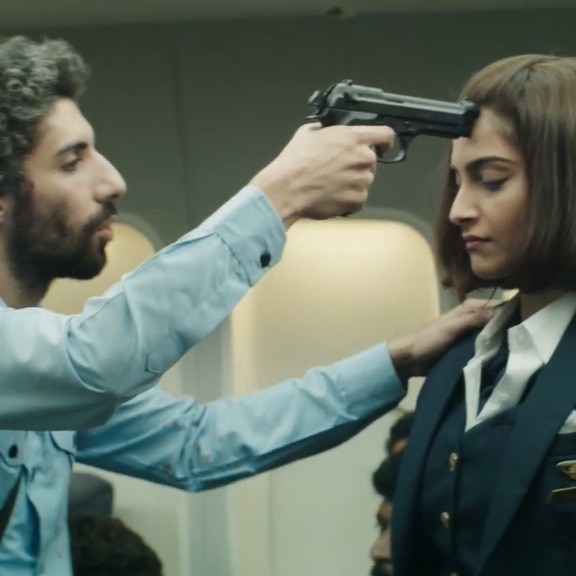 Jim Sarbh accidentally hit Sonam Kapoor on Neerja set. Then this happened