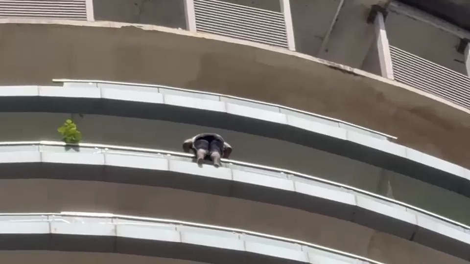 Pleas turn to screams as man jumps off 43rd floor of posh Noida society
