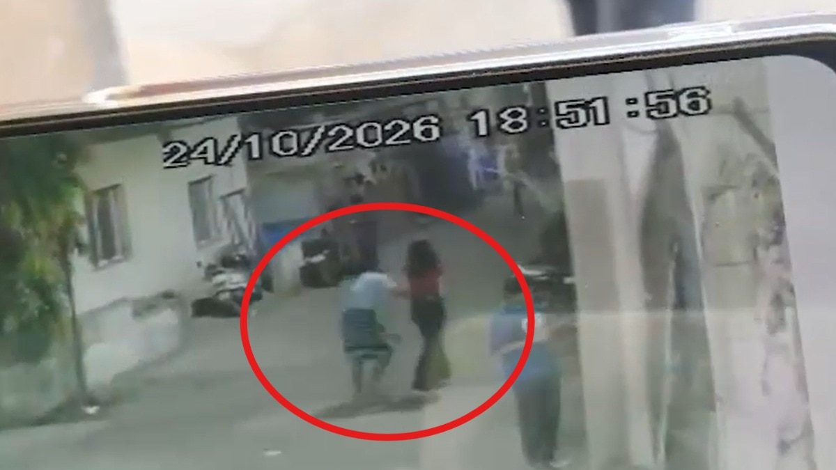 Pune man molests woman on road, tries to abduct her, locals catch him after she screams