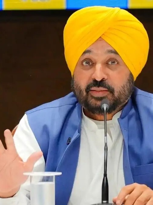 'This Is How They Take Revenge': Mann Targets Centre On Being 'Detained' At Delhi Airport