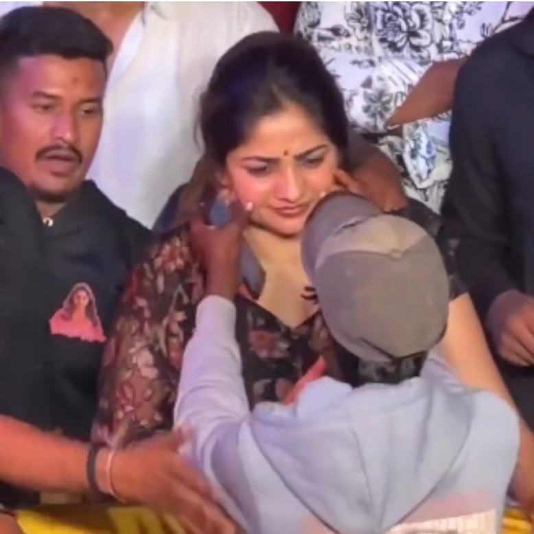 Kannada actor Rachita Ram’s fan crosses boundary, pulls her cheek during selfie