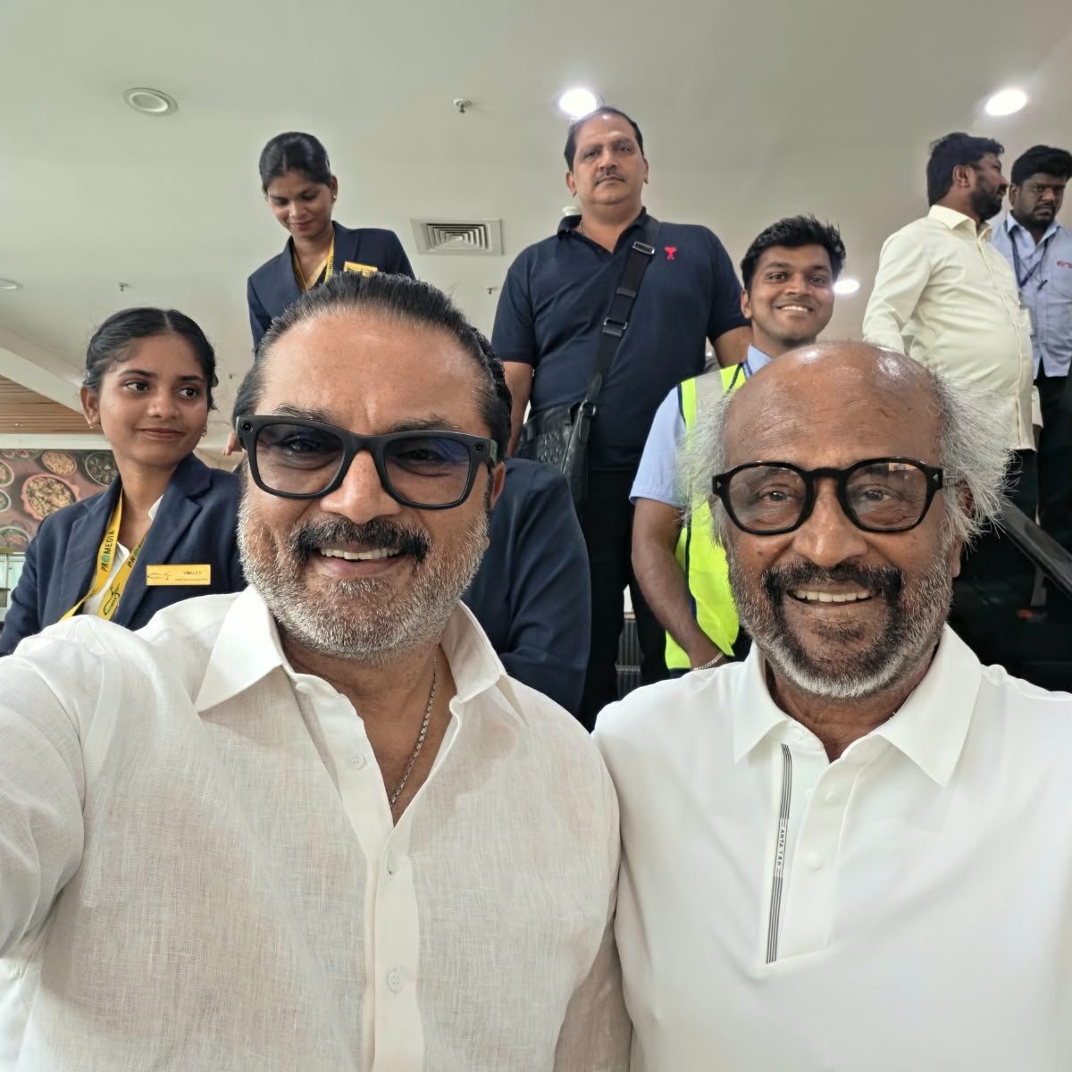 Actor Sarath Kumar bumps into Rajinikanth at airport, calls it ‘cherished moment’