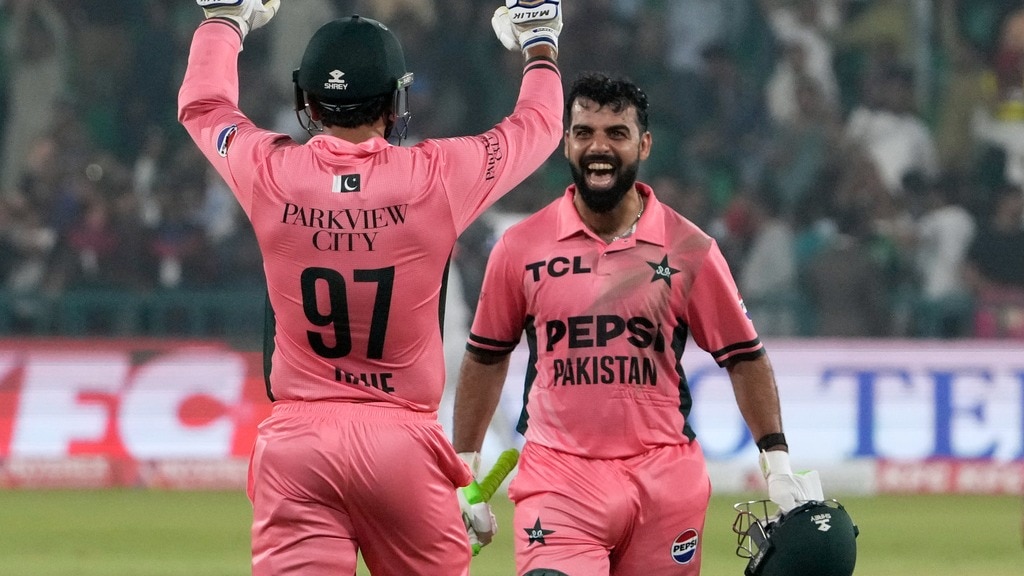 Shadab Khan stages epic heist as Pakistan script crazy turnaround to stun England