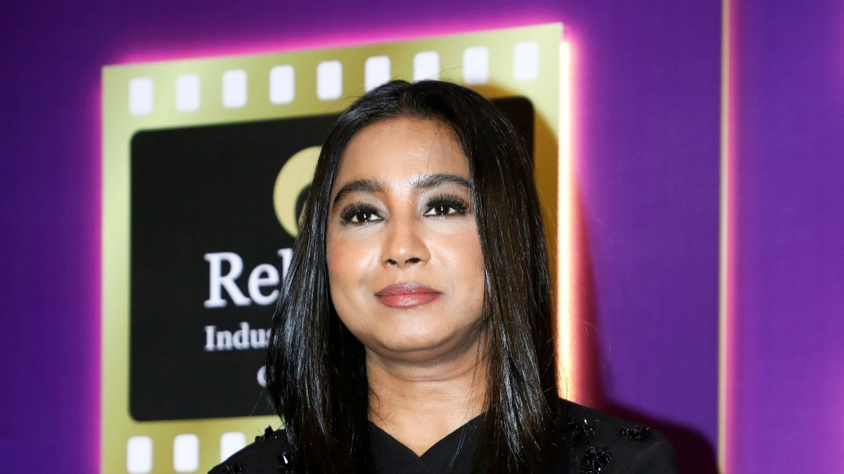 Singer Shilpa Rao's show cut short, mic switched off at Mumbai event; fans react