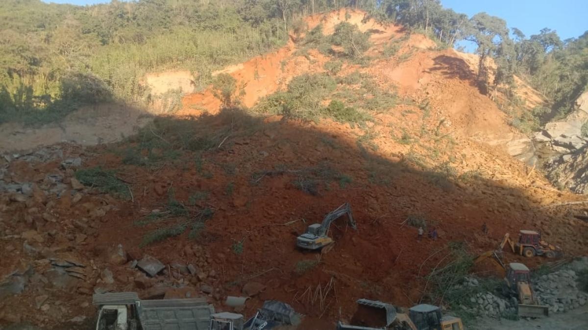 Stone quarry collapses during illegal blasting near Jaipur, 3 workers feared trapped