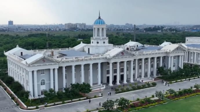 Symbiosis has placed a Nagpur campus professor on compulsory leave and ordered an enquiry into a former student's allegations. Symbiosis professor sent on leave