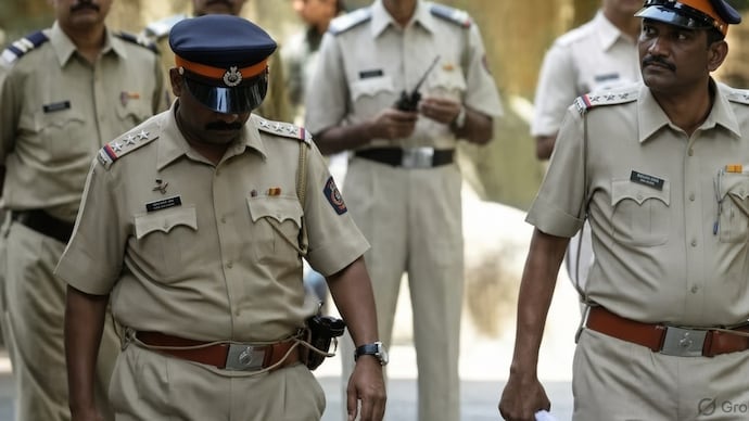 Tamil Nadu missing girl case: Police intensify search as 7-year-old remains untraced. (Representative photo) G-Pay पर रिश्वत मांगना पुलिसकर्मियों के लिए भारी पड़ा (Photo-Representationl)