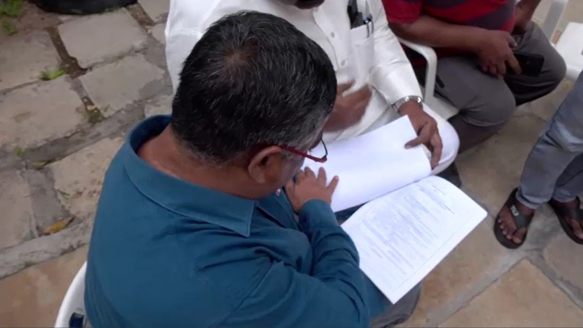 FIR against booth agent over Form 7 plea to delete 30 Muslim voters in Hyderabad
