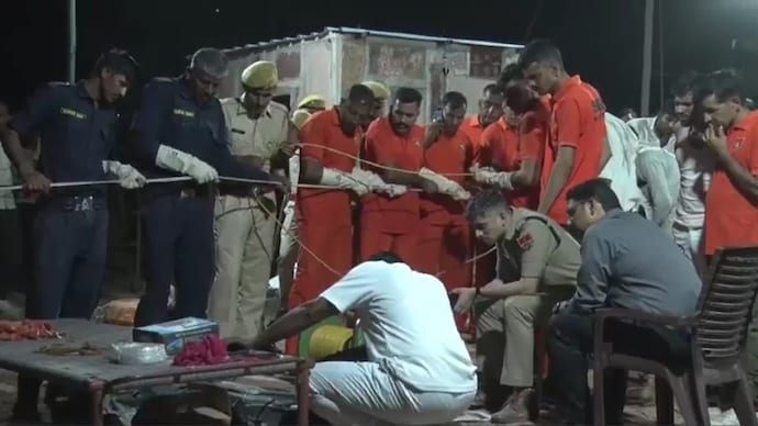 The rescue operation was underway at the time of filing this report, with further details about the child’s condition awaited. The rescue operation was underway at the time of filing this report, with further details about the child’s condition awaited.