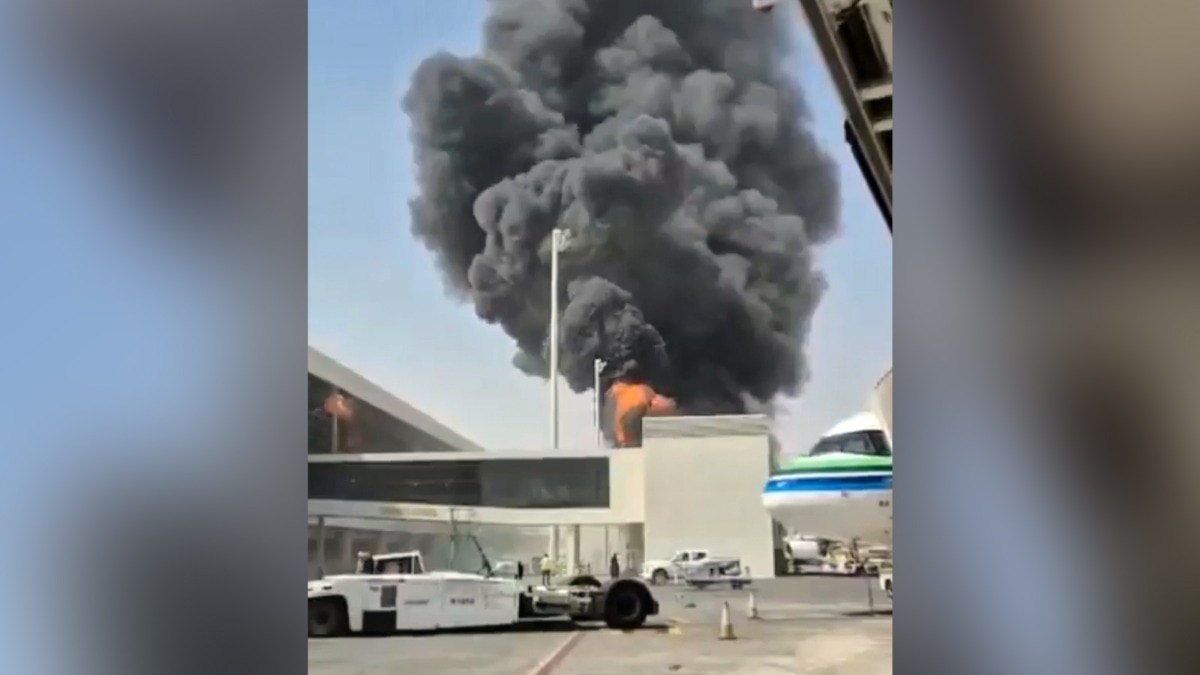Many injured in Riyadh airport blast, Trump weighs joining Saudi strikes on Houthis