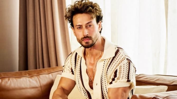 Three rounds are fired at Tiger Shroff’s BMW in Mumbai’s Juhu area Three rounds are fired at Tiger Shroff’s BMW in Mumbai’s Juhu area