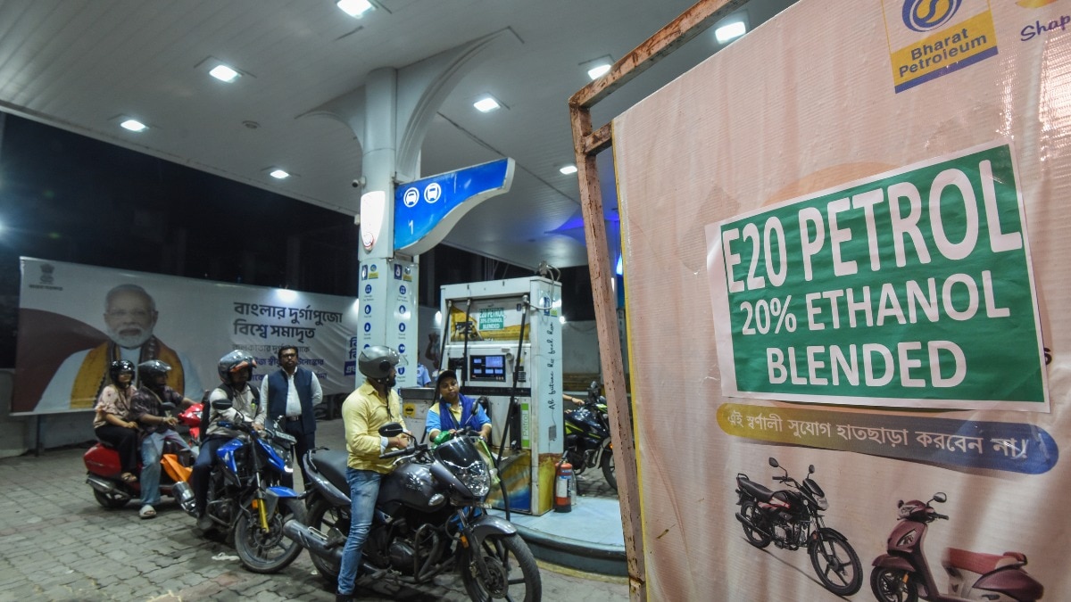 भारत ने मोटर चालकों के लिए उच्च एथेनॉल ईंधन योजना को आगे बढ़ाया