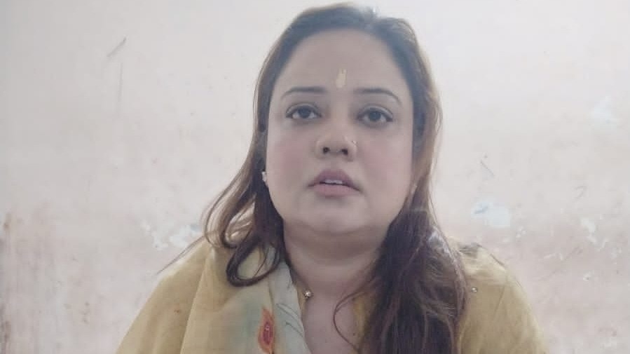 Woman posing as 'PMO official' arrested after Bengal minister grows suspicious