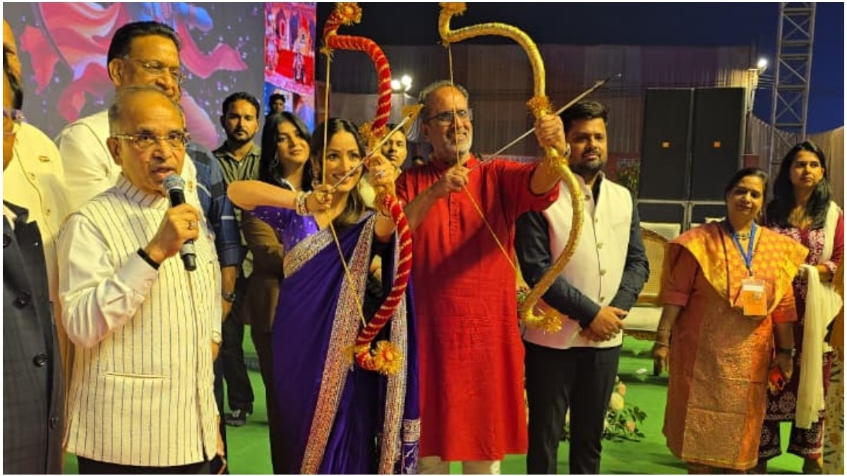 यामी गौतम, आनंद एल राय ने दिल्ली के भव्य दशहरा समारोह में सितारा शक्ति जोड़ी