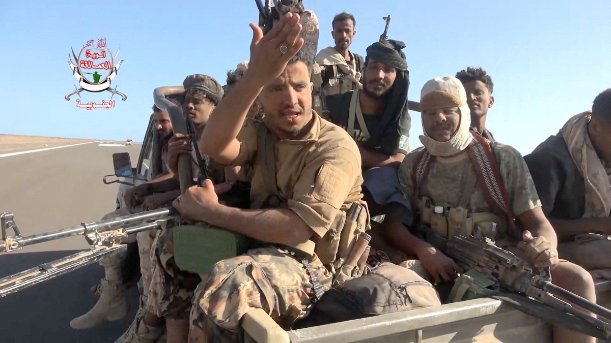 Yemen forces push Houthis from Bab el-Mandeb coast, claim Mocha capture