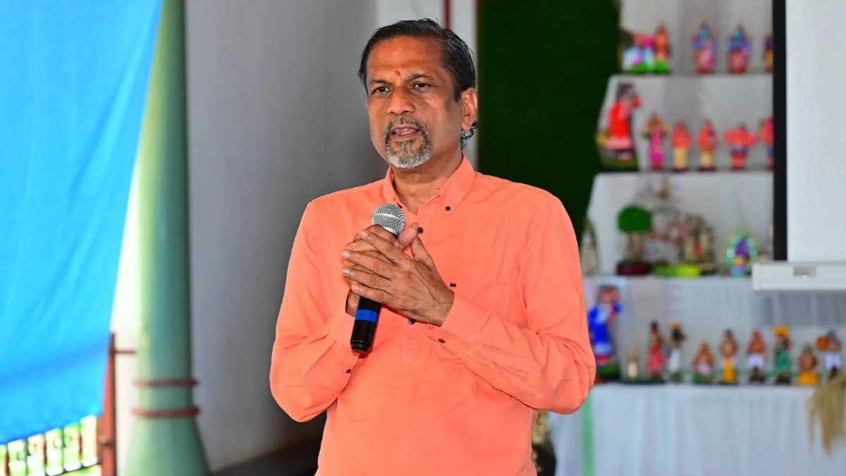Sridhar Vembu says business schools should shut down in India, focus on startups