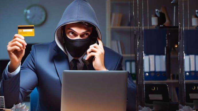 Credit Card Rewards Scam Delhi